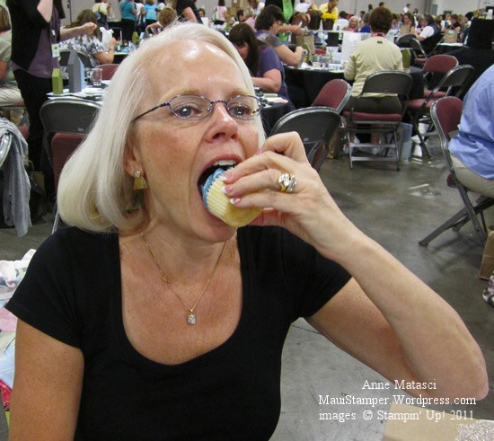Peggy and the cupcake