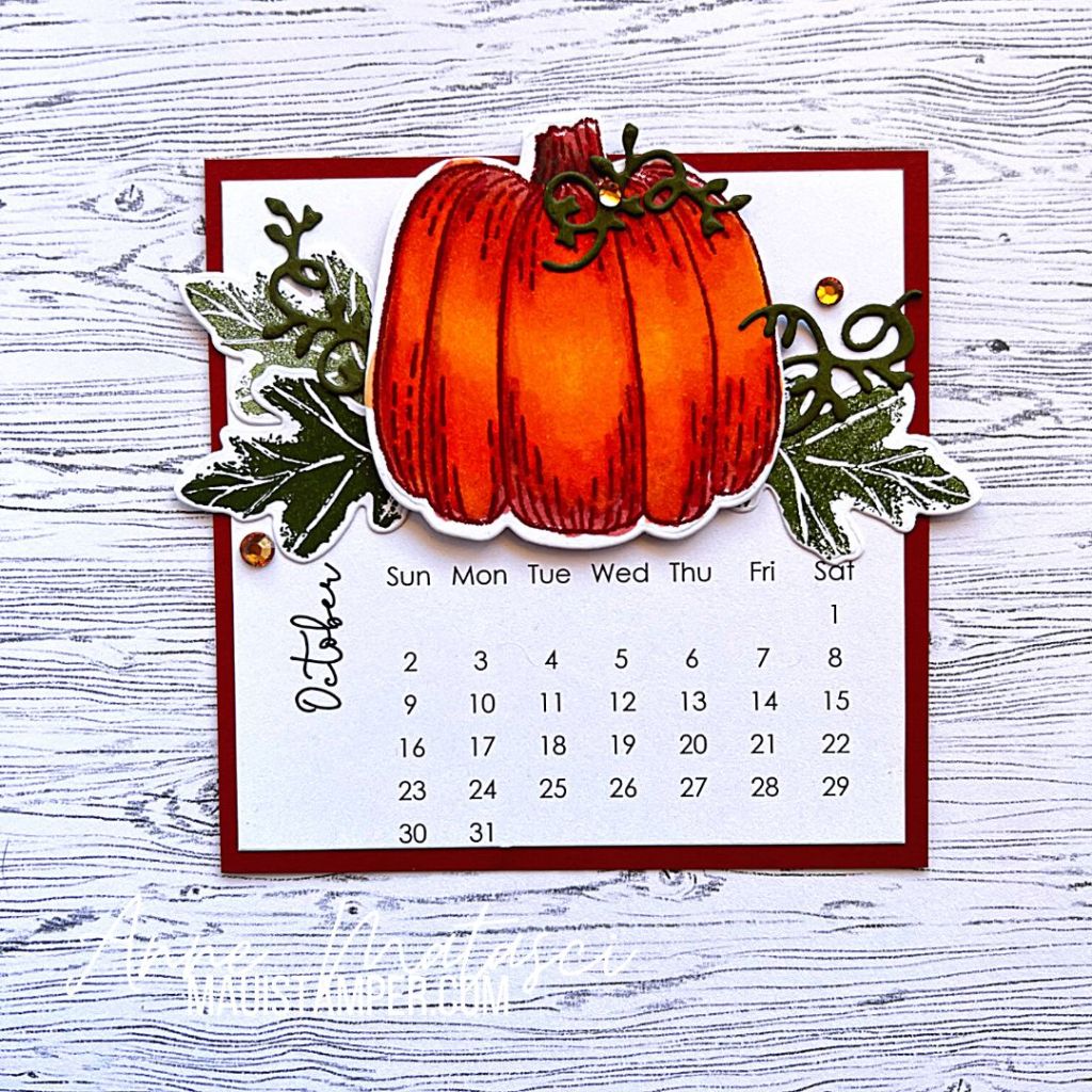 #mauistamper #stampinup #harvesthello #diy #2022calendar #DIYeaselcalendar #pumpkin #fall