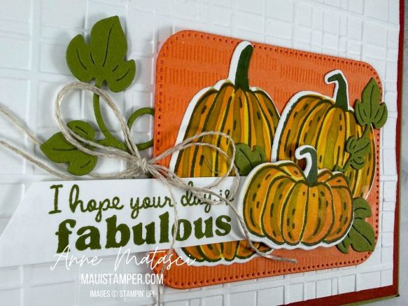 A card featuring 3 orange pumpkins